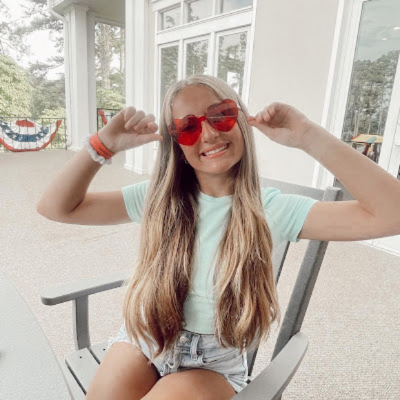 Meet your Posher, Patsy - Picture 1 of 1